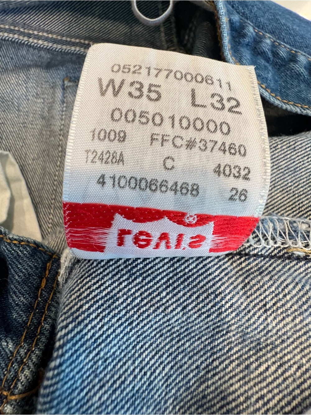 Vintage Levis Men's Blue Denim Jeans - Picture 8 of 12